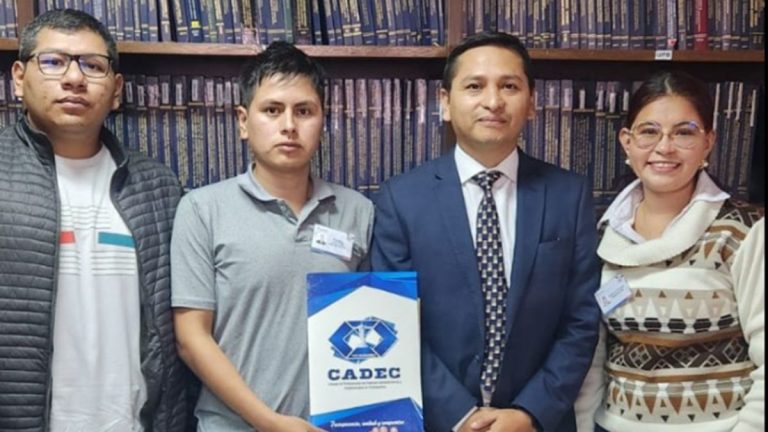 COLABORACIÓN INTERINSTITUCIONAL POR LA CALIDAD ACADEMICA CON PARTICIPACIÓN DE LA DIRECCIÓN UNIVERSITARIA DE EVALUACIÓN Y ACREDITACIÓN (DUEA) DE LA UMSS Y EL CADEC 