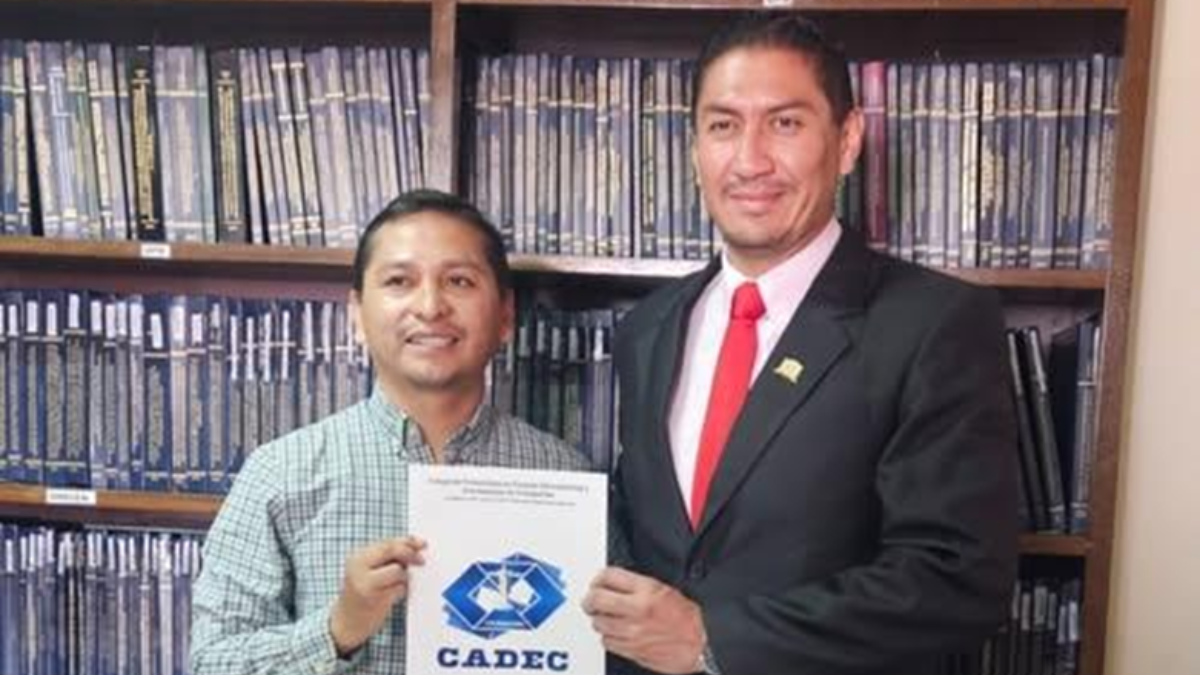 INTENCIÓN DE CONVENIO ENTRE EL COLEGIO DE PROFESIONALES EN CIENCIAS ADMINISTRATIVAS Y EMPRESARIALES DE COCHABAMBA (CADEC) Y UCATEC POSTGRADO PARA IMPULSAR LA ESPECIALIZACIÓN PROFESIONAL